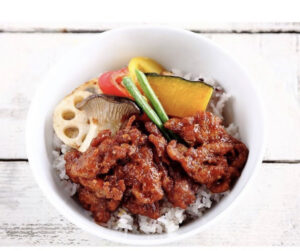 畑のお肉の照り焼き丼 (大豆ミート)